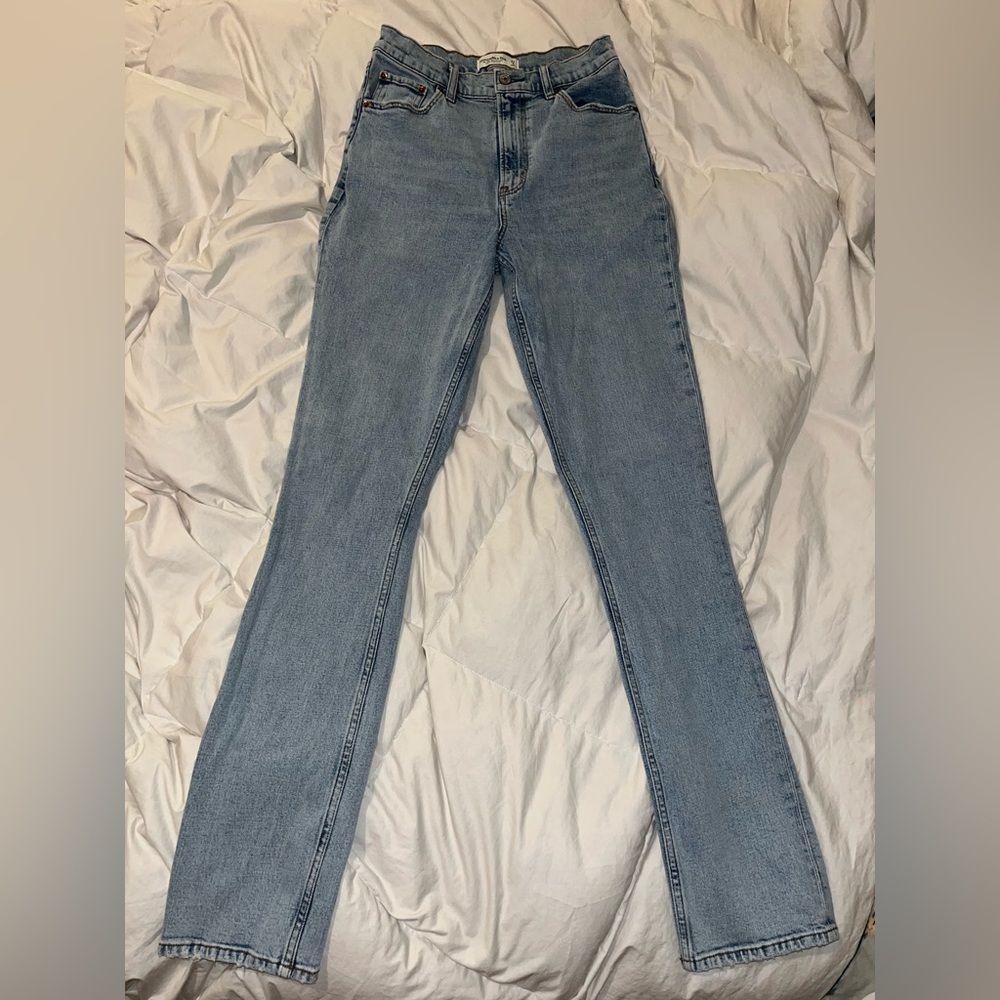 Abercrombie & Fitch curve love the 90’s slim straight ultra high rise jeans 4L